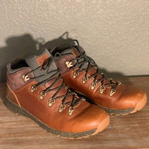 Danner Mountain 503 Barley boots 9.5 (Discontinued)